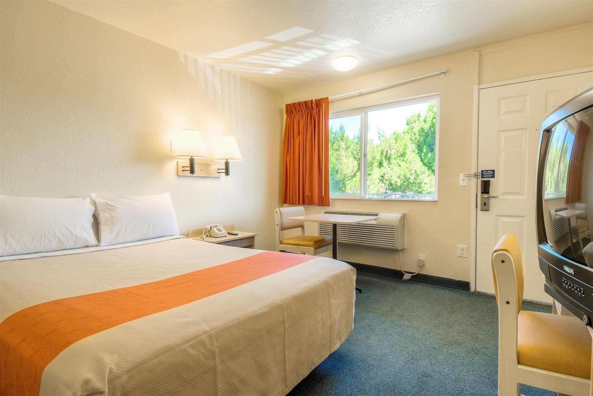 Motel 6-Fontana, Ca Eksteriør bilde